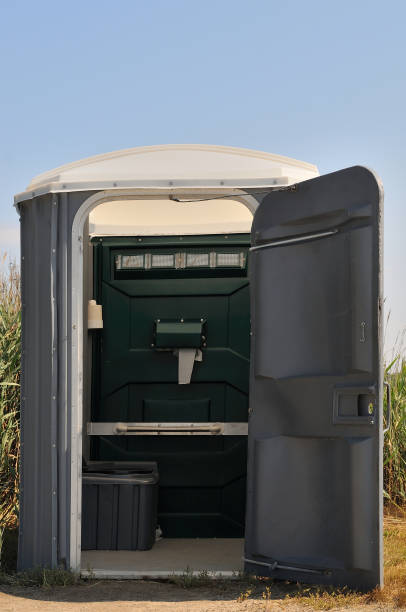 Best Affordable portable toilet rental  in St Clair, MI